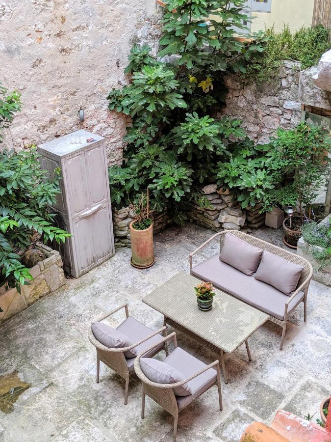Private Courtyard Medieval Stone Home In Old Town Rovinj Buitenkant foto