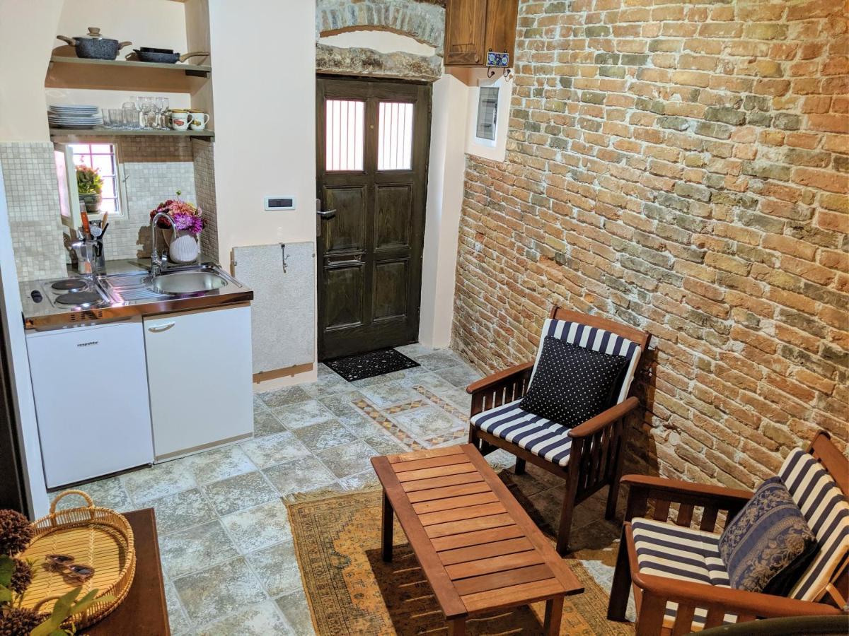 Private Courtyard Medieval Stone Home In Old Town Rovinj Buitenkant foto